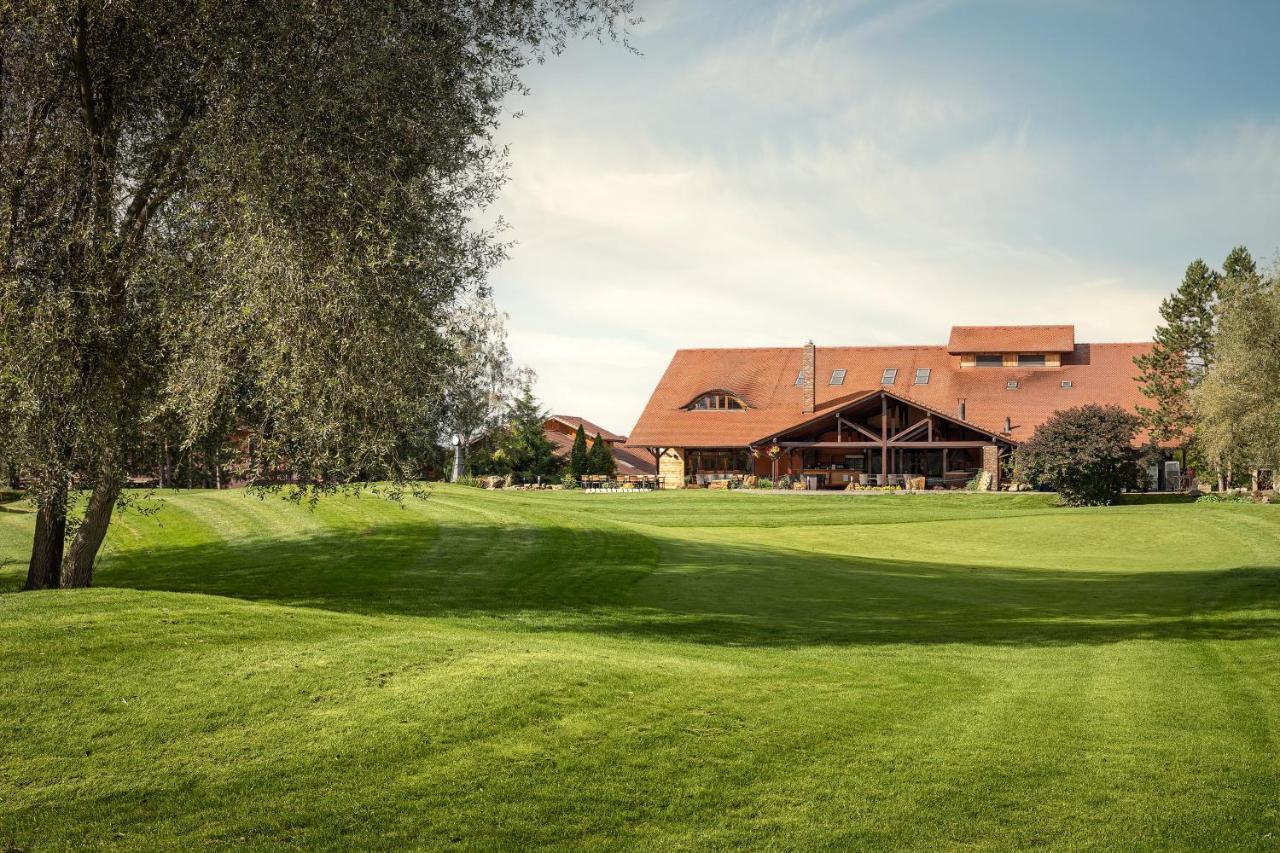 Golf & Spa Kuneticka Hora Dritec Bagian luar foto